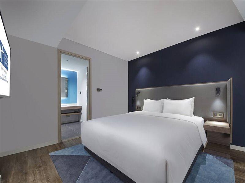 Holiday Inn Express Chongqing Airport Zone By Ihg Bagian luar foto