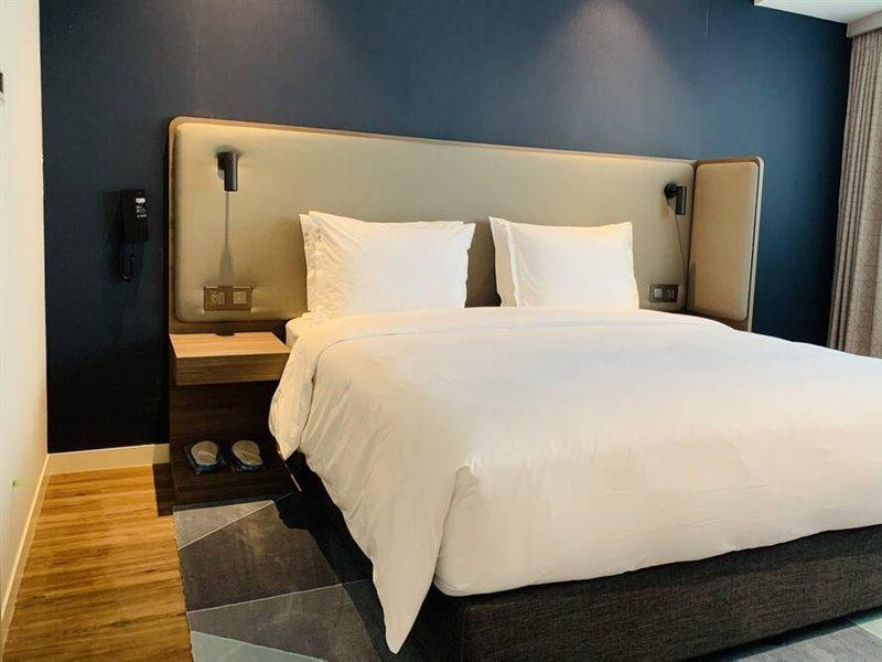 Holiday Inn Express Chongqing Airport Zone By Ihg Bagian luar foto